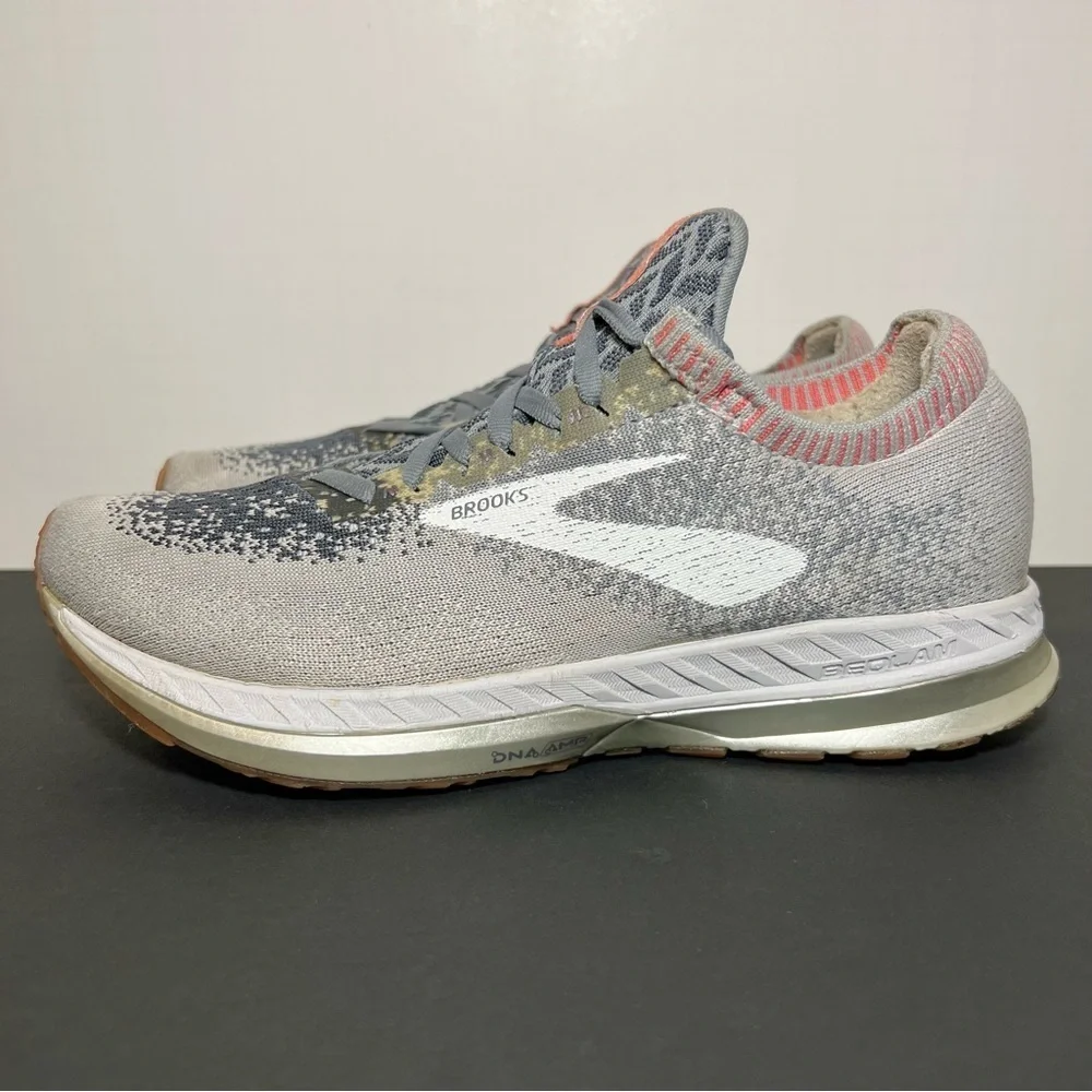 Womens BROOKS Bedlam Gray Running Shoes / Size 8.5 Medium